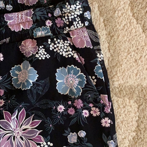 LOFT Floral Drawstring Pants - Picture 3 of 6